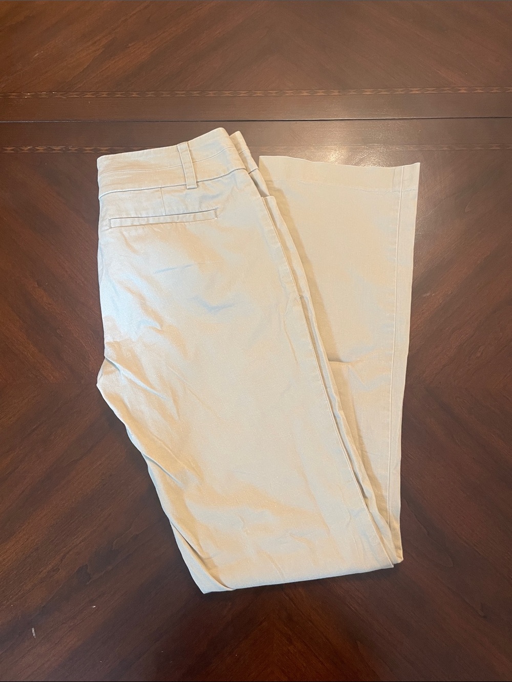 Women’s New York & Company Khaki Pants Size 2 Average